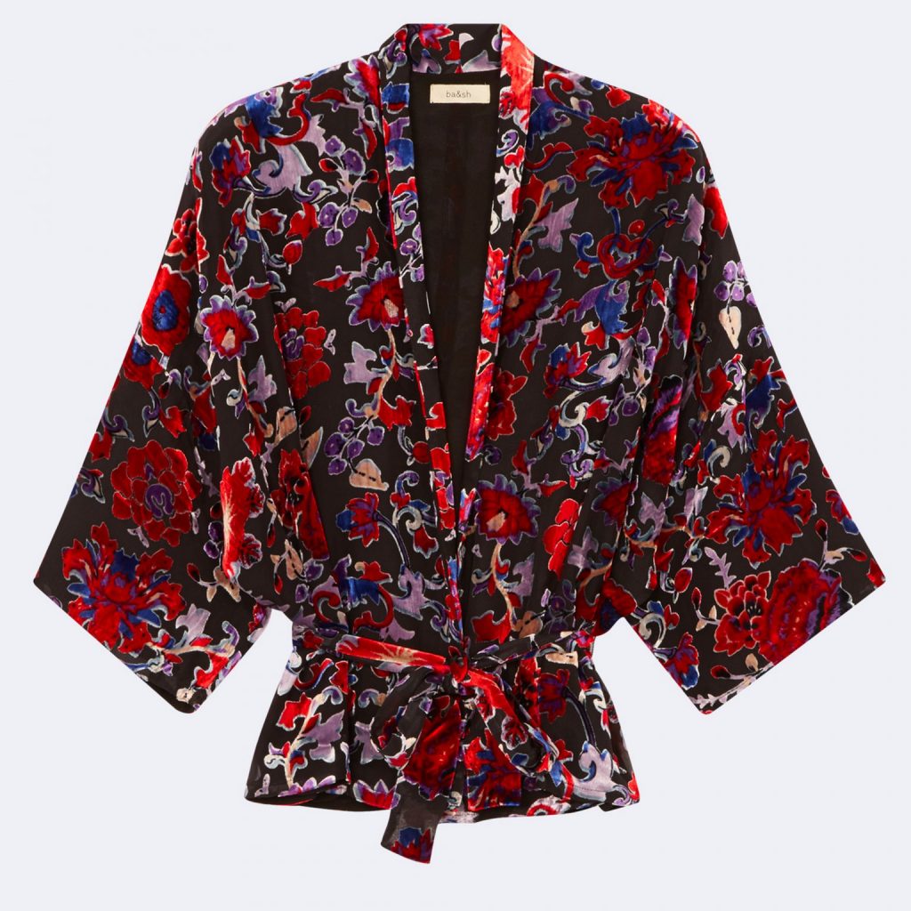 Une veste Kimono en velours brillant à motifs de chez Ba&sh